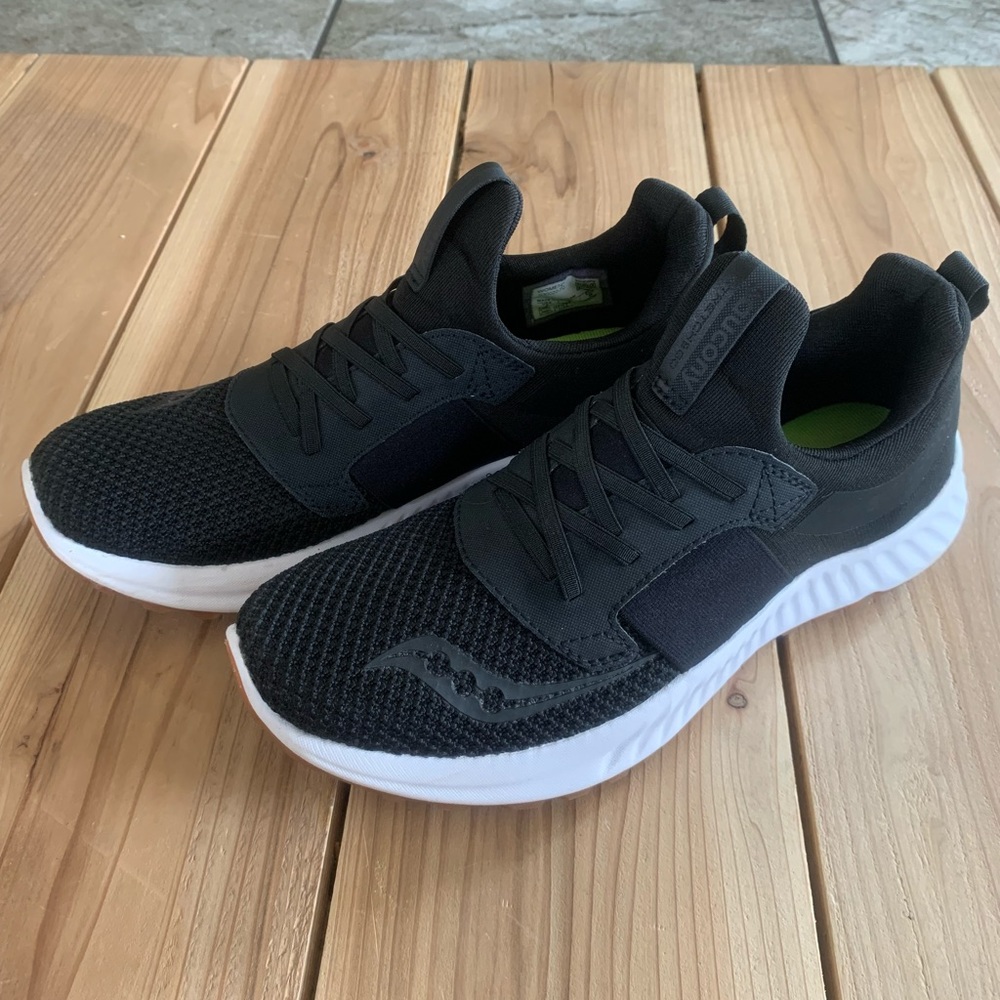 Women’s saucony stretch and go